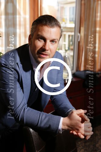 Volendam 5 maart 2014
Presentatie 100% NL Magazine ism postcodeloterij bij old Dutch.
Winston Gerschtanowitz