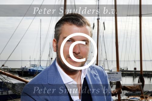 Volendam 5 maart 2014
Presentatie 100% NL Magazine ism postcodeloterij bij old Dutch.
Winston Gerschtanowitz