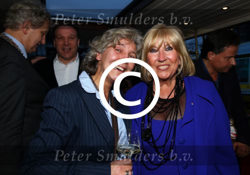 Amsterdam, 21 Januari 2015.
Uitreiking boek Willy Alberti
Xandra Knebel, schrijfster van het boek samen met Willeke Alberti