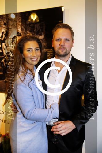 Alphen aan de Rijn 28 februari 2015
Opening expositie Myrthe Mylius. Vriend Thomas Berge en zoontje Jack zijn natuurlijk aanwezig.
Xelly Cabau v Kasbergen met vriend