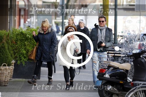 Amsterdam 30 maart 2015  
Yvonne Brandsteder en Leco v Zadelhof op de cornelis schuytstraat