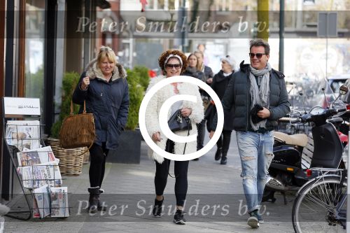 Amsterdam 30 maart 2015  
Yvonne Brandsteder en Leco v Zadelhof op de cornelis schuytstraat