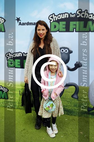 Amsterdam 22 maart 2015
Premiere Shaun het schaap in Tuschinski.
iris Hesseling met ..