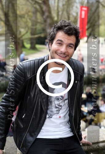 Amsterdam 9 april 2016 
Bijeenkomst van deelnemers aan het eurovision songfestival in het vondelpark.
Douwe Bob is de nederlandse inzending. Amir Frankrijk