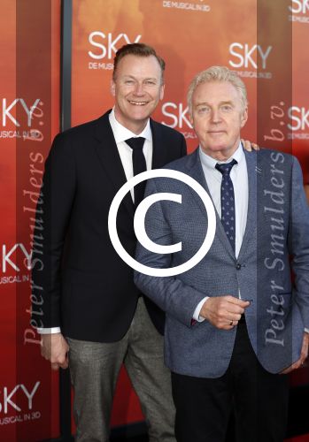 Amsterdam  3 april 2016
Premiere musical Sky in het Amsterdam theater.
Andre v Duin met vriend Martin