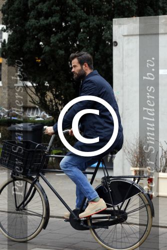 Amsterdam 18 maart 2016
Arie Boomsma op de fiets in Amsterdam.