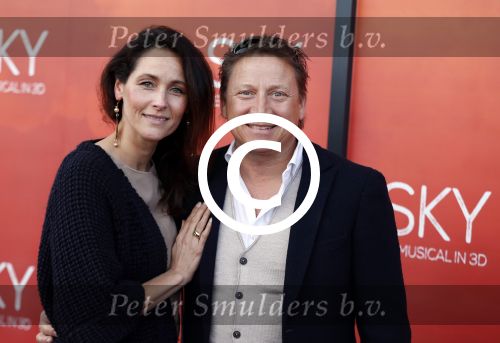 Amsterdam  3 april 2016
Premiere musical Sky in het Amsterdam theater.
Armando Borsato met vriendin