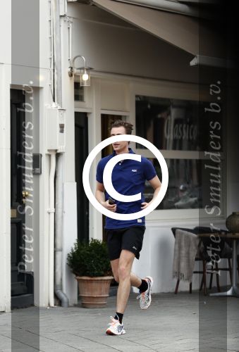 Amsterdam 3 april 2016 
Beau Schneider hard aan het lopen in Amsterdam zuid