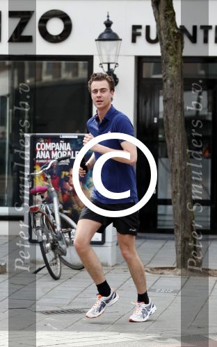 Amsterdam 3 april 2016 
Beau Schneider hard aan het lopen in Amsterdam zuid