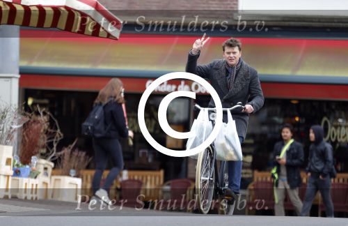 Amsterdam 23 maart 2016
Beau v Erven Dorens op de fiets in Amsterdam.