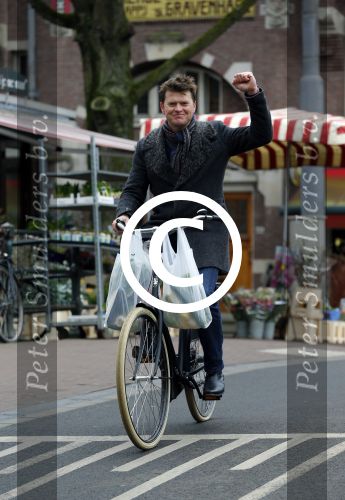 Amsterdam 23 maart 2016
Beau v Erven Dorens op de fiets in Amsterdam.