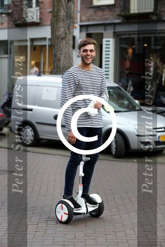 Amsterdam 6 april 2016
Bob Wisse op de nieuwst ox board.