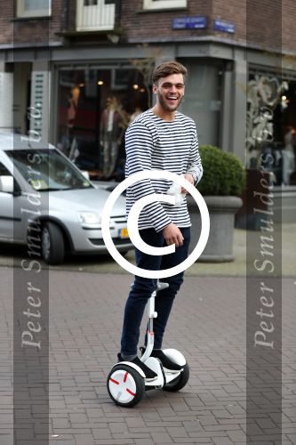 Amsterdam 6 april 2016
Bob Wisse op de nieuwst ox board.