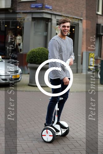 Amsterdam 6 april 2016
Bob Wisse op de nieuwst ox board.