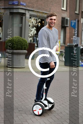 Amsterdam 6 april 2016
Bob Wisse op de nieuwst ox board.