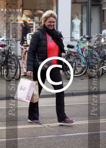 Amsterdam 14 maart 2016  
Caroline Tensen doet boodschappen in Amsterdam zuid.