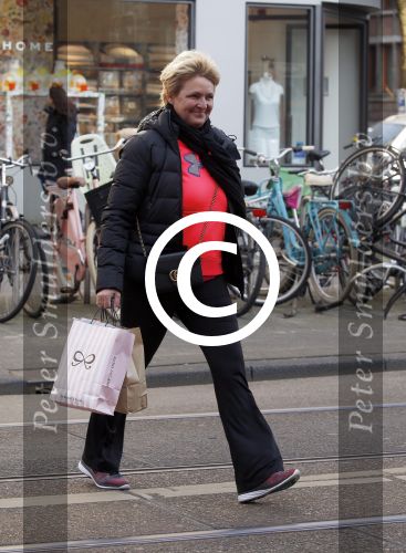 Amsterdam 14 maart 2016  
Caroline Tensen doet boodschappen in Amsterdam zuid.