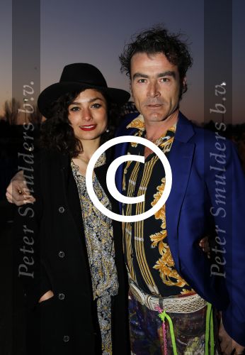Amsterdam 17 maart 2016
Premiere circus du soleil bij amsterdam arena.
Charlie Chan Dagelet met vriend