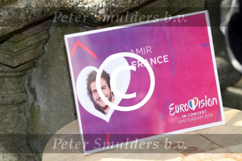 Amsterdam 9 april 2016 
Bijeenkomst van deelnemers aan het eurovision songfestival in het vondelpark.
Douwe Bob is de nederlandse inzending.