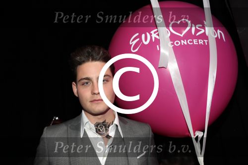 Amsterdam 9 april 2016 
Bijeenkomst van deelnemers aan het eurovision songfestival in het vondelpark.
Douwe Bob is de nederlandse inzending.