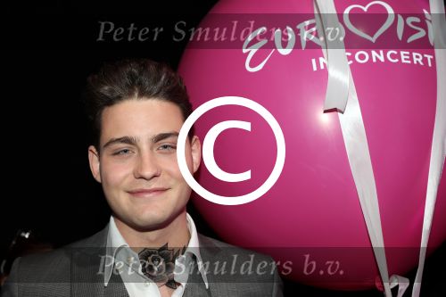 Amsterdam 9 april 2016 
Bijeenkomst van deelnemers aan het eurovision songfestival in het vondelpark.
Douwe Bob is de nederlandse inzending.