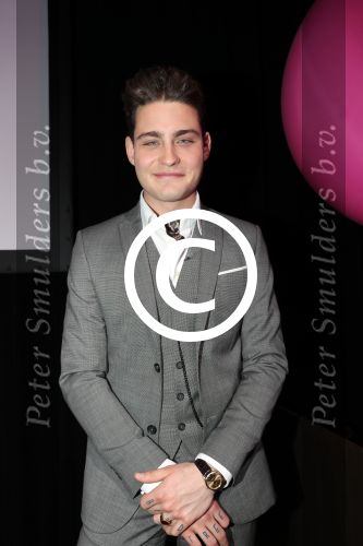 Amsterdam 9 april 2016 
Bijeenkomst van deelnemers aan het eurovision songfestival in het vondelpark.
Douwe Bob is de nederlandse inzending.