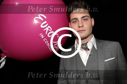 Amsterdam 9 april 2016 
Bijeenkomst van deelnemers aan het eurovision songfestival in het vondelpark.
Douwe Bob is de nederlandse inzending.
