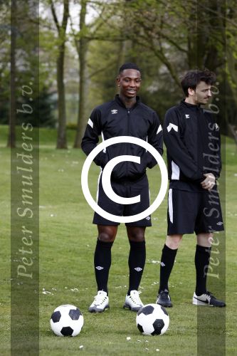 Rotterdam 13 april 2016
Life after Football LAF Voet golf met oa Eljero Elia Najib Amhali Pierre v Hooijdonk Fajah Lourens Joelle Witschge Ramon Beuk Evgeniy Levchencko Michael Mols Romano Denneboom Kahlid Boularouz en de organisatoren Regi Blinker enSoufian Asafiati