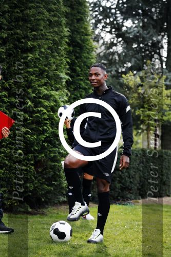 Rotterdam 13 april 2016
Life after Football LAF Voet golf met oa Eljero Elia Najib Amhali Pierre v Hooijdonk Fajah Lourens Joelle Witschge Ramon Beuk Evgeniy Levchencko Michael Mols Romano Denneboom Kahlid Boularouz en de organisatoren Regi Blinker enSoufian Asafiati