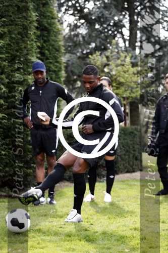 Rotterdam 13 april 2016
Life after Football LAF Voet golf met oa Eljero Elia Najib Amhali Pierre v Hooijdonk Fajah Lourens Joelle Witschge Ramon Beuk Evgeniy Levchencko Michael Mols Romano Denneboom Kahlid Boularouz en de organisatoren Regi Blinker enSoufian Asafiati