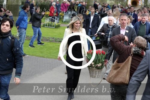 Lisse 9 april 2016
Doop van tulip Estavana Polman in de keukenhof. Estavana is de nieuwe vriendin van Rafael v d Vaart. Haar ouders zijn ook aanwezig.
