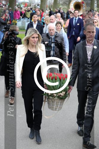 Lisse 9 april 2016
Doop van tulip Estavana Polman in de keukenhof. Estavana is de nieuwe vriendin van Rafael v d Vaart. Haar ouders zijn ook aanwezig.