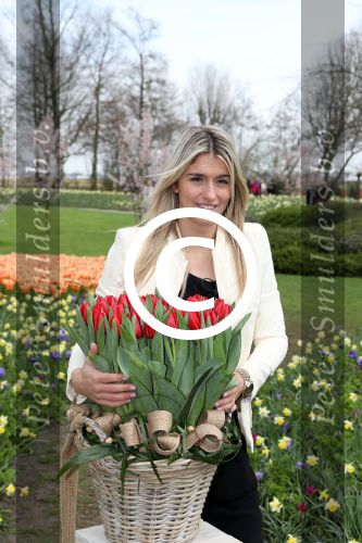 Lisse 9 april 2016
Doop van tulip Estavana Polman in de keukenhof. Estavana is de nieuwe vriendin van Rafael v d Vaart. Haar ouders zijn ook aanwezig.