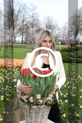 Lisse 9 april 2016
Doop van tulip Estavana Polman in de keukenhof. Estavana is de nieuwe vriendin van Rafael v d Vaart. Haar ouders zijn ook aanwezig.