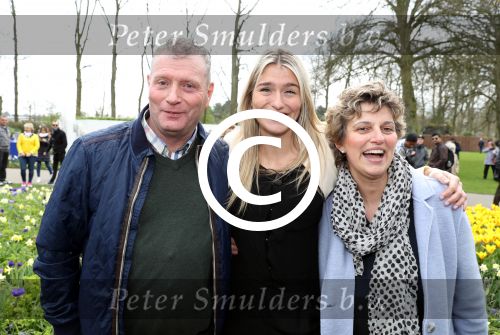 Lisse 9 april 2016
Doop van tulip Estavana Polman in de keukenhof. Estavana is de nieuwe vriendin van Rafael v d Vaart. Haar ouders zijn ook aanwezig.