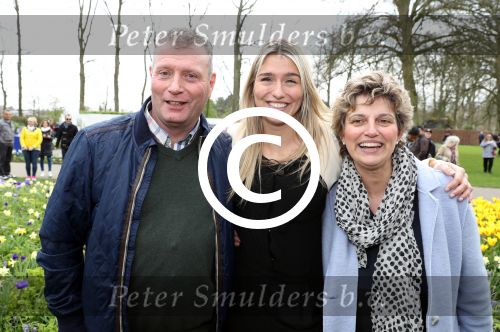 Lisse 9 april 2016
Doop van tulip Estavana Polman in de keukenhof. Estavana is de nieuwe vriendin van Rafael v d Vaart. Haar ouders zijn ook aanwezig.