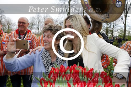 Lisse 9 april 2016
Doop van tulip Estavana Polman in de keukenhof. Estavana is de nieuwe vriendin van Rafael v d Vaart. Haar ouders zijn ook aanwezig.