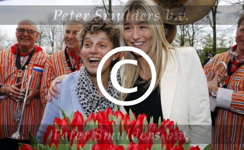 Lisse 9 april 2016
Doop van tulip Estavana Polman in de keukenhof. Estavana is de nieuwe vriendin van Rafael v d Vaart. Haar ouders zijn ook aanwezig.