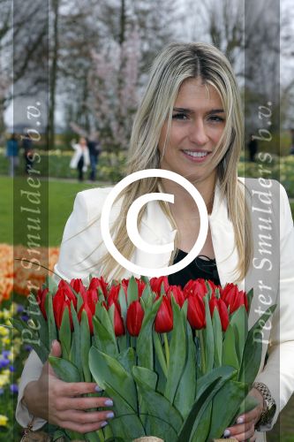 Lisse 9 april 2016
Doop van tulip Estavana Polman in de keukenhof. Estavana is de nieuwe vriendin van Rafael v d Vaart. Haar ouders zijn ook aanwezig.