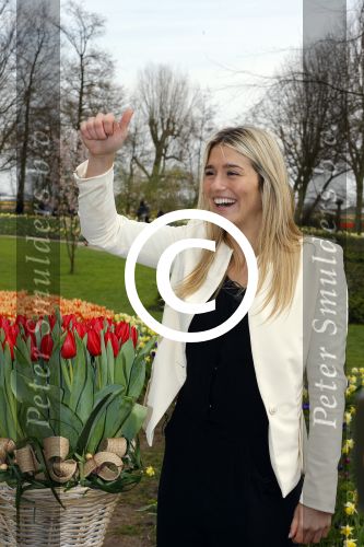 Lisse 9 april 2016
Doop van tulip Estavana Polman in de keukenhof. Estavana is de nieuwe vriendin van Rafael v d Vaart. Haar ouders zijn ook aanwezig.