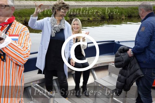 Lisse 9 april 2016
Doop van tulip Estavana Polman in de keukenhof. Estavana is de nieuwe vriendin van Rafael v d Vaart. Haar ouders zijn ook aanwezig.