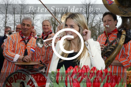 Lisse 9 april 2016
Doop van tulip Estavana Polman in de keukenhof. Estavana is de nieuwe vriendin van Rafael v d Vaart. Haar ouders zijn ook aanwezig.