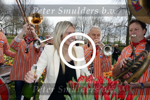 Lisse 9 april 2016
Doop van tulip Estavana Polman in de keukenhof. Estavana is de nieuwe vriendin van Rafael v d Vaart. Haar ouders zijn ook aanwezig.
