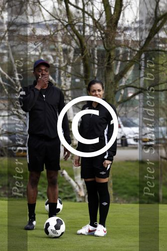 Rotterdam 13 april 2016
Life after Football LAF Voet golf met oa Eljero Elia Najib Amhali Pierre v Hooijdonk Fajah Lourens Joelle Witschge Ramon Beuk Evgeniy Levchencko Michael Mols Romano Denneboom Kahlid Boularouz en de organisatoren Regi Blinker enSoufian Asafiati