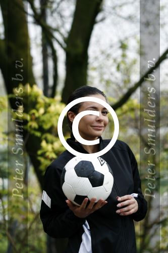 Rotterdam 13 april 2016
Life after Football LAF Voet golf met oa Eljero Elia Najib Amhali Pierre v Hooijdonk Fajah Lourens Joelle Witschge Ramon Beuk Evgeniy Levchencko Michael Mols Romano Denneboom Kahlid Boularouz en de organisatoren Regi Blinker enSoufian Asafiati