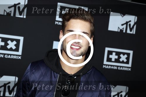 Amsterdam 11 april 2016
Premiere documentaire Martin Garrix in tuschinski.
Felix Magin van de band MOKE