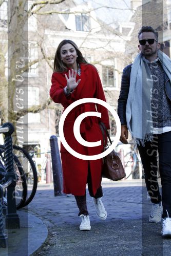 Amsterdam 17 maart 2016.
Georgina Verbaan en Patrick Martens op terras in Amsterdam.
