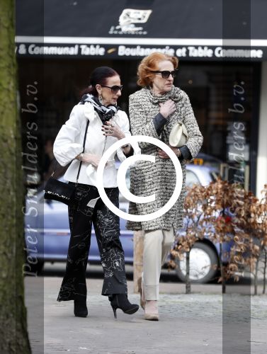 Amsterdam 2 april 2016
Gerrie v d Klei met een vriendin in Amsterdam zuid