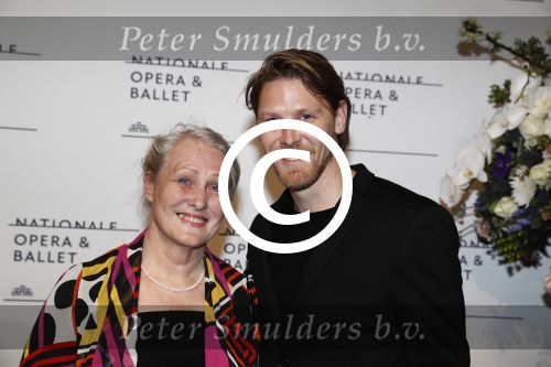 Amsterdam 15 april 2016
Premiere Natiuonaal Ballet in de stopera.
Gijs Naber en zijn moeder