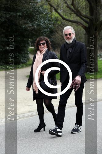 Amsterdam 9 april 2016 
Henriette Tol met haar man in het vondelpark.